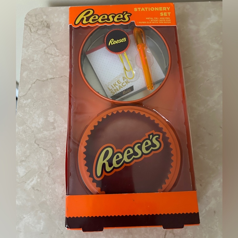 Reese’s Stationery Set